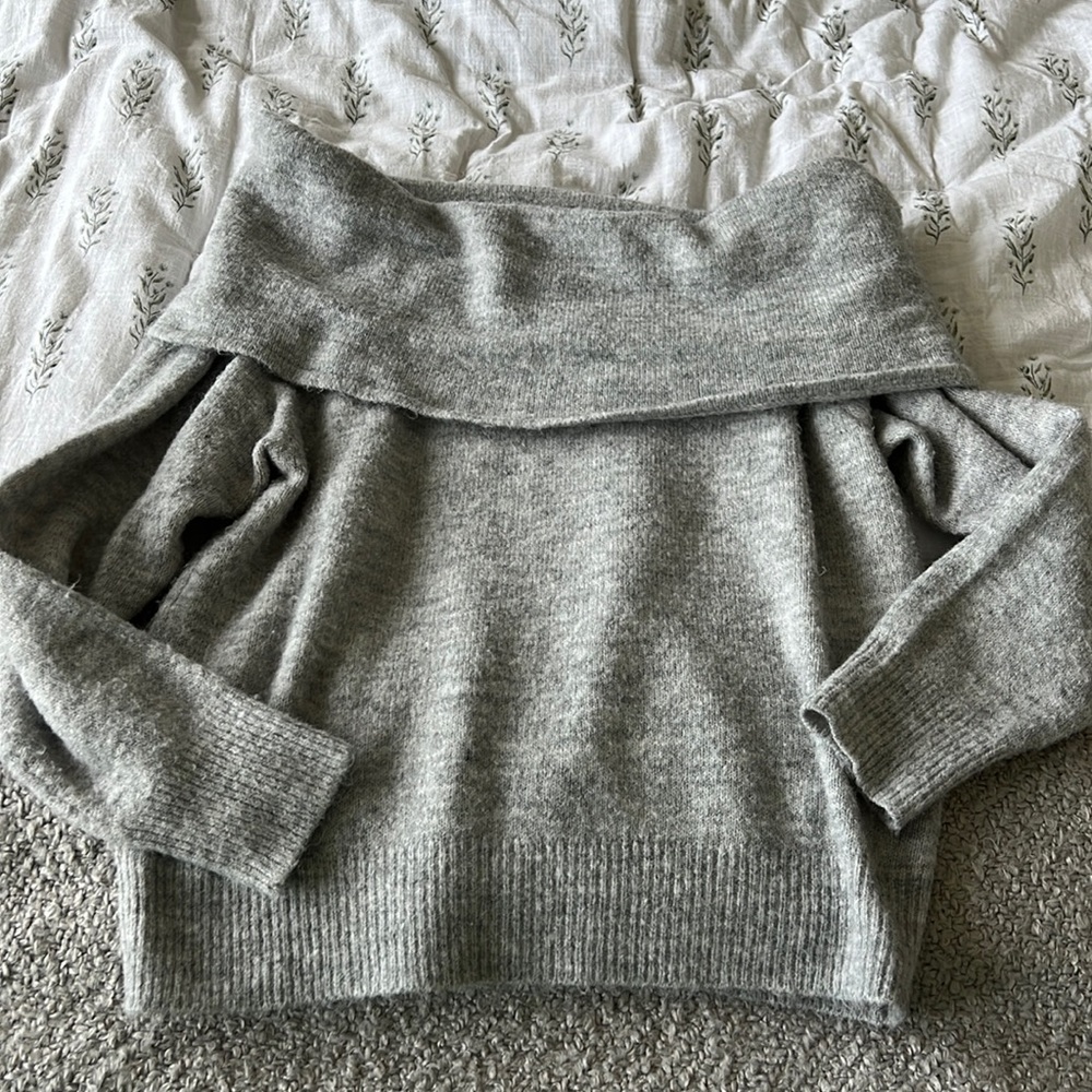 H&M off shoulder grey sweater